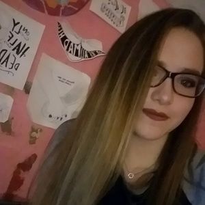 Meet your Posher, Hannah